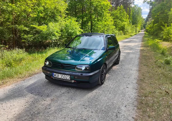 mazowieckie Volkswagen Golf cena 17900 przebieg: 105000, rok produkcji 1995 z Grójec